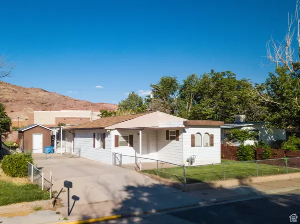 Moab, UT 84532,476 CLIFFVIEW DR