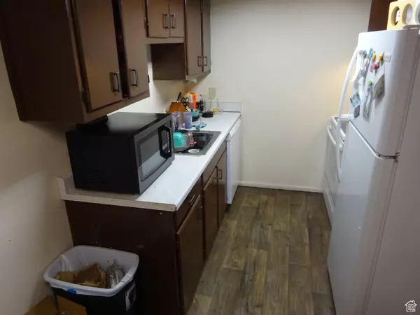 Midvale, UT 84047,195 W 8480 S