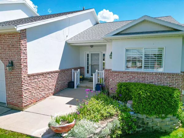 Tooele, UT 84074,584 S OAK LN