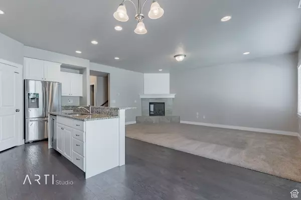 Saratoga Springs, UT 84045,1317 N SILVER CREST DR E