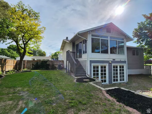 Sandy, UT 84093,1597 E PAULISTA WAY S