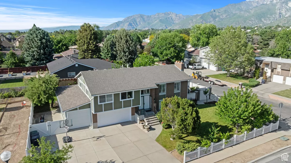 Sandy, UT 84092,1749 E CRESCENT VIEW DR