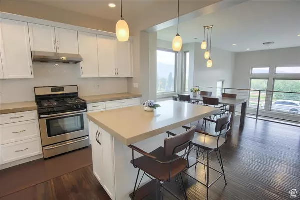 South Jordan, UT 84009,4508 W KESTREL RIDGE RD