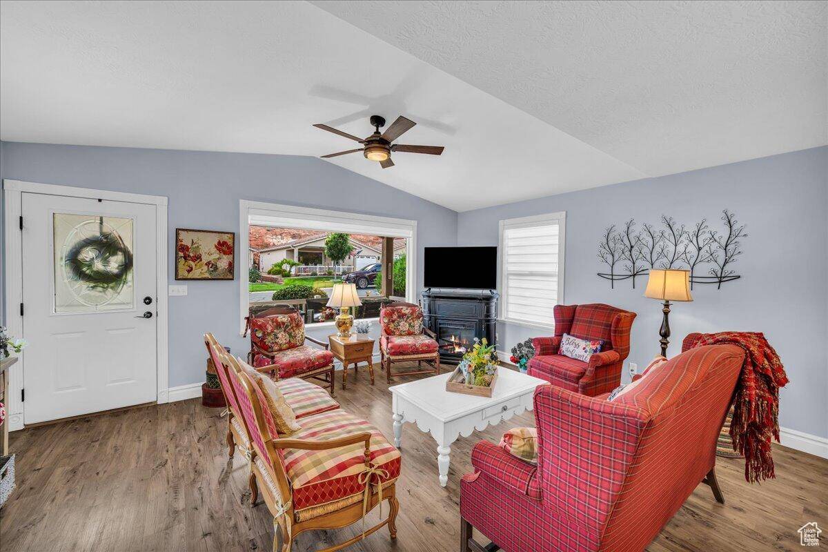 Washington, UT 84780,1050 W RED HILLS PKWY #100A