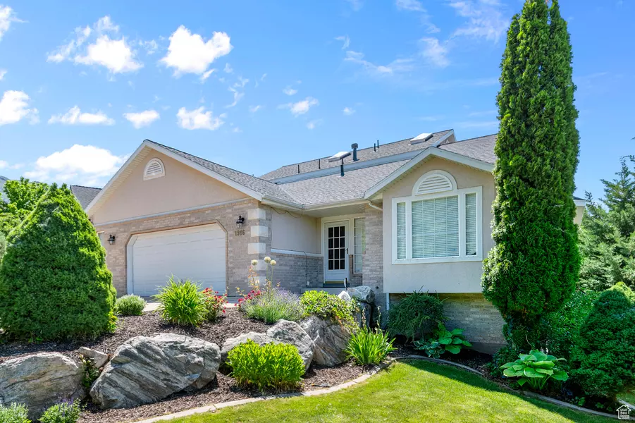 1986 E DAN N, Layton, UT 84040