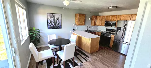 North Ogden, UT 84414,2881 N 450 E