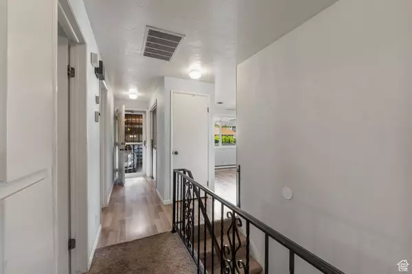 South Ogden, UT 84405,871 E 5575 S