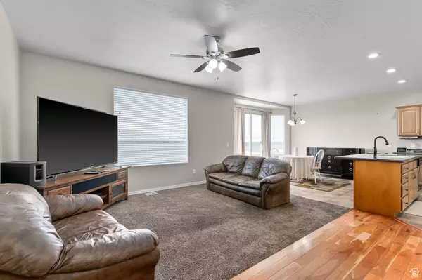 Saratoga Springs, UT 84045,63 W CONDOR RD