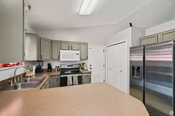 Tooele, UT 84074,593 N 680 W
