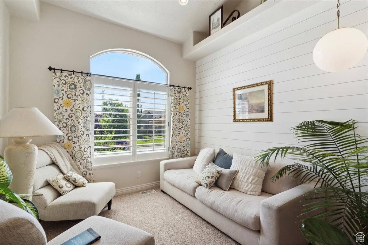 Kaysville, UT 84037,969 S VIEW CREST LN W