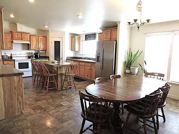 Hinckley, UT 84635,515 W 500 S
