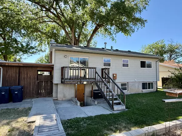 Sandy, UT 84094,8731 S GLADIATOR WAY