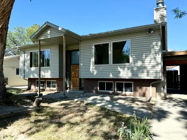 Sandy, UT 84094,8731 S GLADIATOR WAY