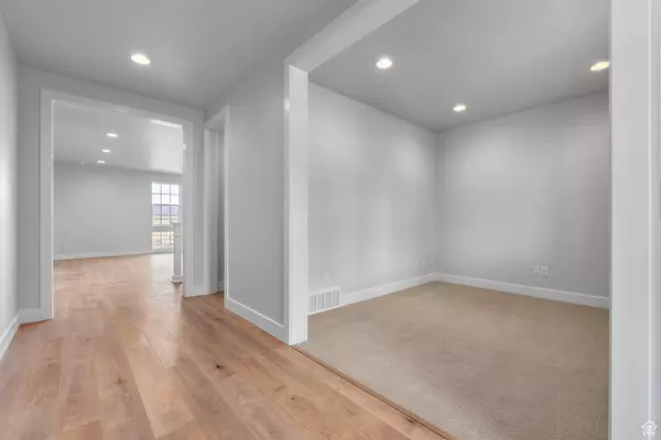 Eagle Mountain, UT 84005,1307 E GREENLEY DR #D249