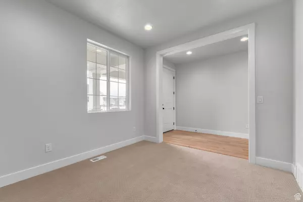 Eagle Mountain, UT 84005,1307 E GREENLEY DR #D249