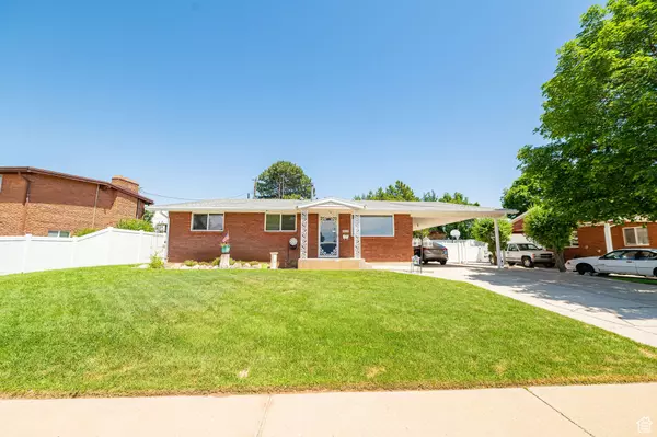 Roy, UT 84067,4622 S 2525 W