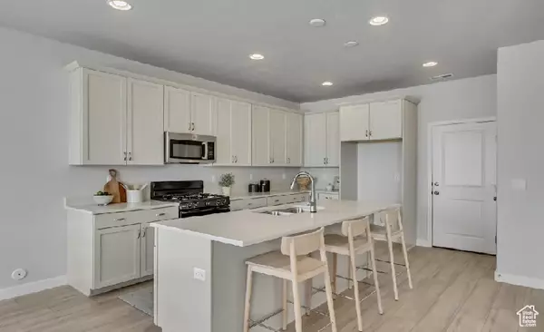 Clinton, UT 84015,2174 W 2615 N #138