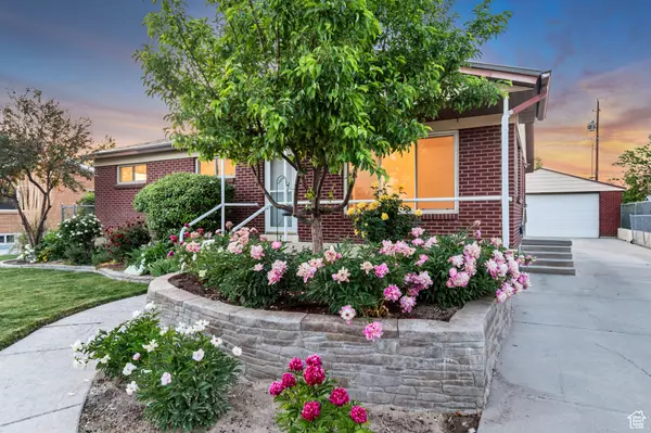 Sandy, UT 84070,595 E WYANDOTTE AVE