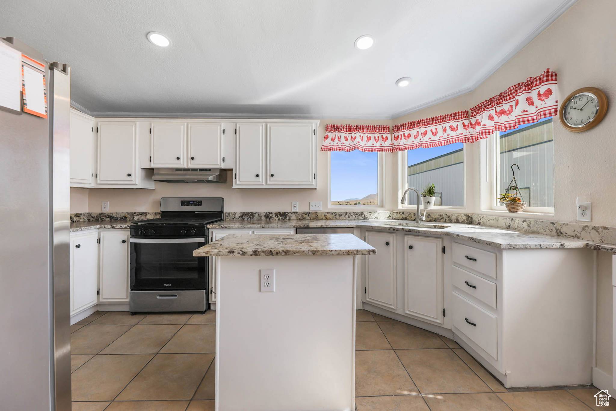 Tooele, UT 84074,1309 PINE CANYON RD