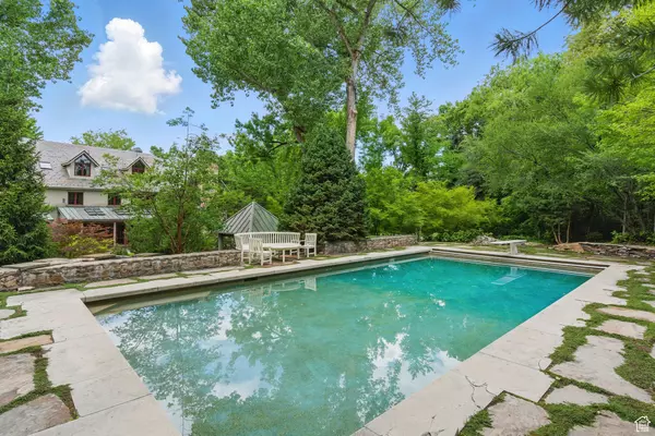 Holladay, UT 84121,6033 S 2300 E