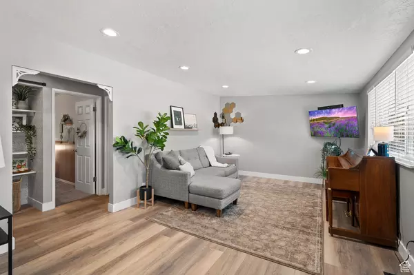 Layton, UT 84041,1467 N SCOTT CIR W