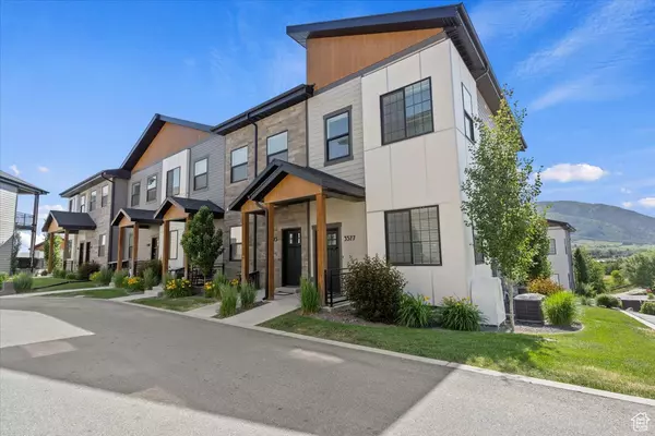 3577 N LAKEVIEW CT E #74, Eden, UT 84310