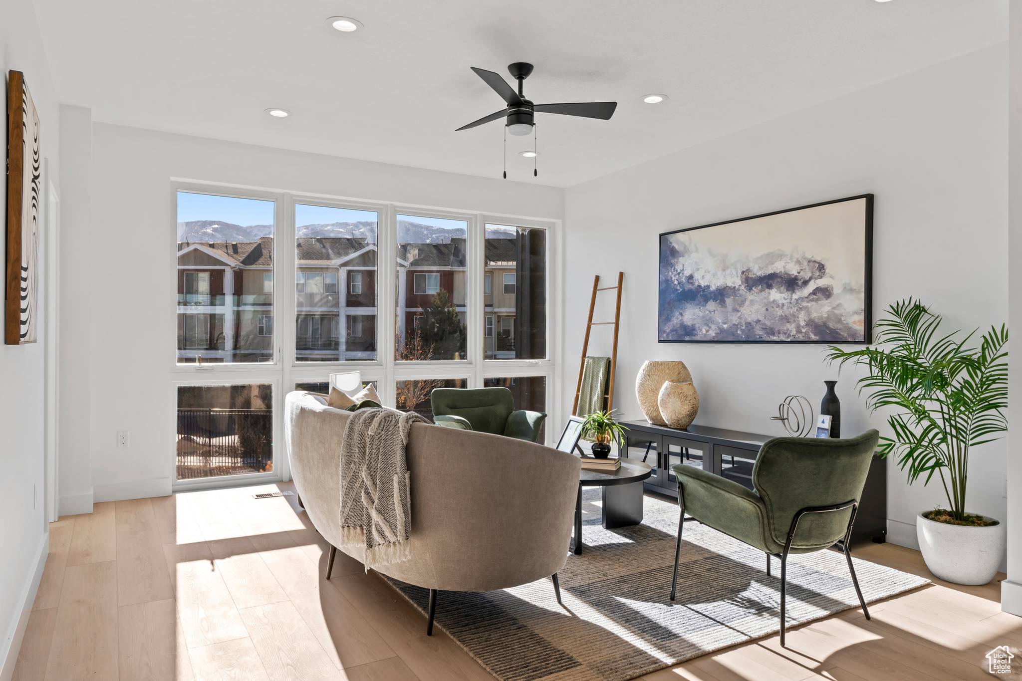 Saratoga Springs, UT 84045,111 PALMER LN E