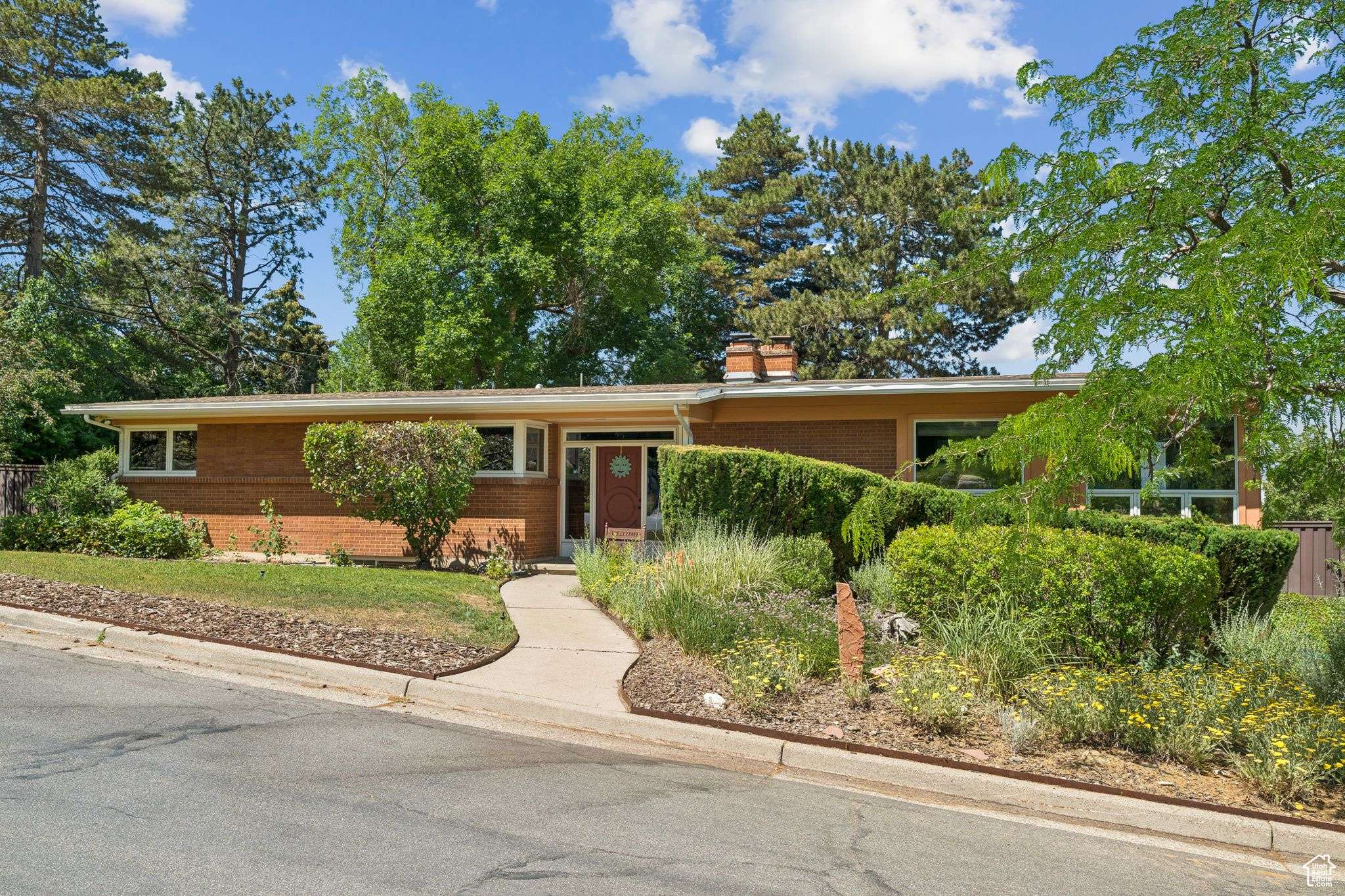 4714 S IDLEWILD RD, Millcreek, UT 84124