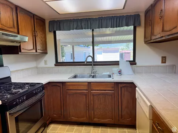 Oakley, UT 84055,498 W WEBER RD