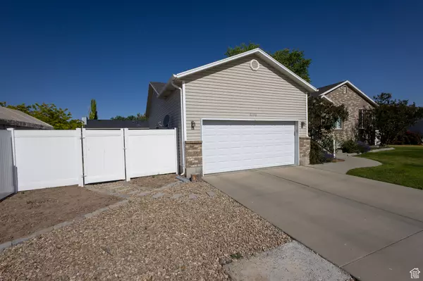 West Jordan, UT 84088,8298 S FESTIVE WAY