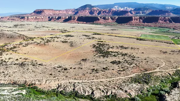 123 TEASDALE POWERLINE RD, Teasdale, UT 84773