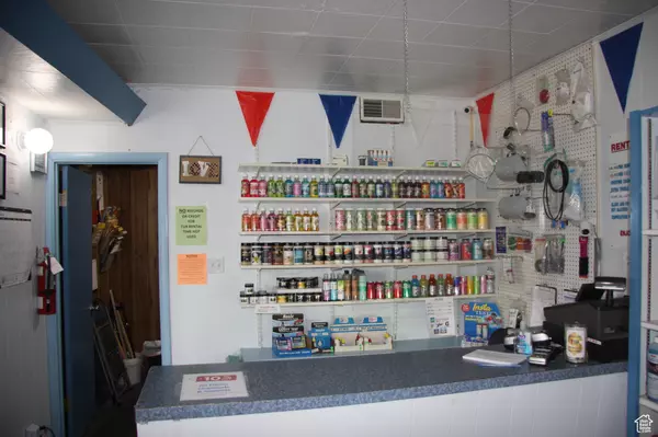 Millcreek, UT 84107,3955 S STATE ST