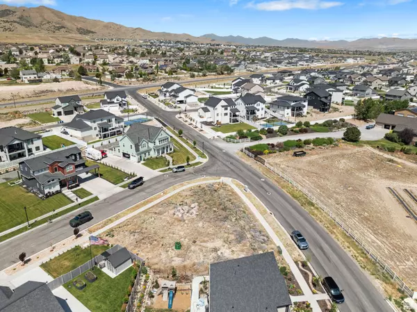 Saratoga Springs, UT 84045,3492 S MEADOWLARK LN. #10
