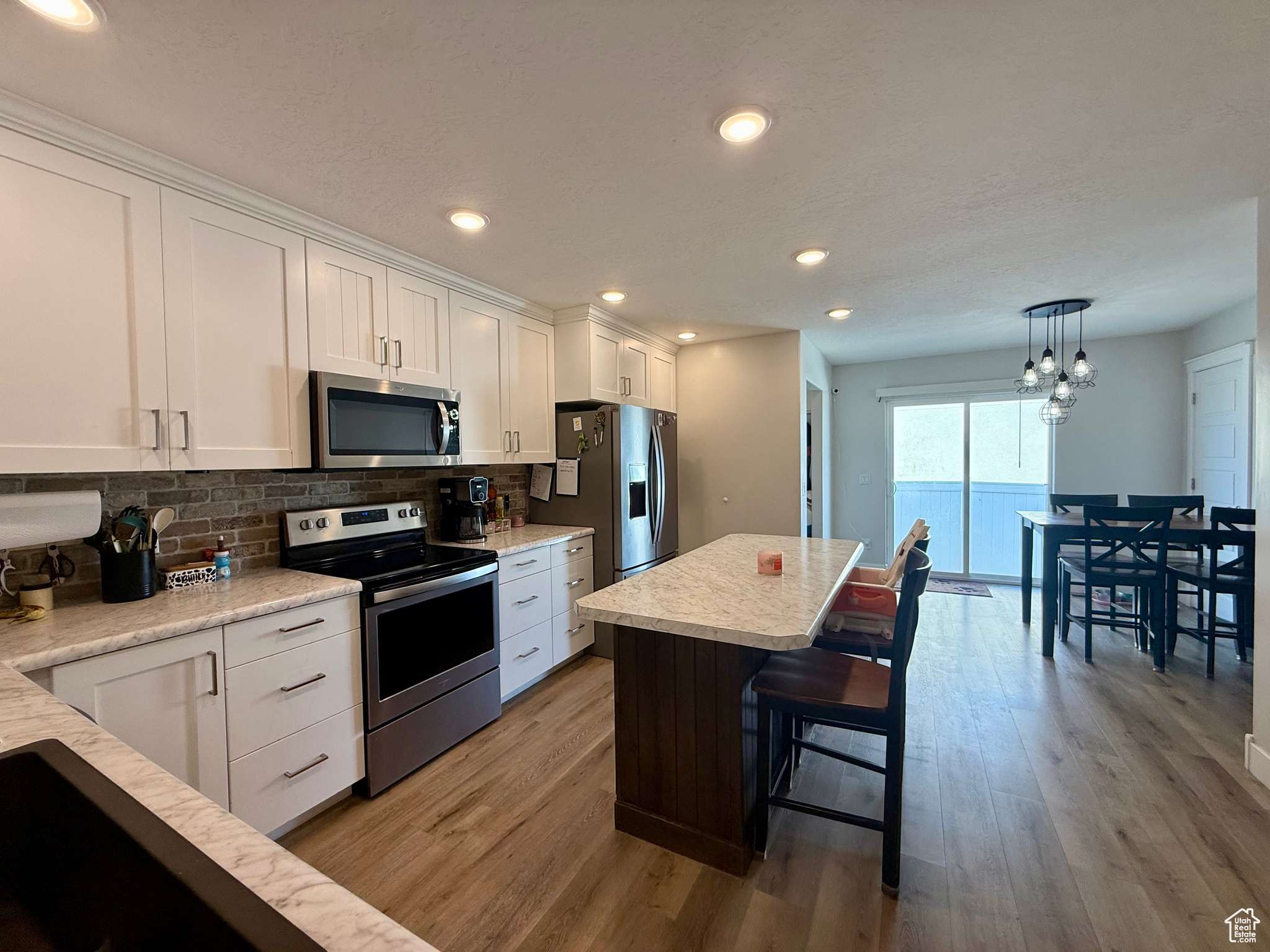 Roosevelt, UT 84066,504 E 1080 S
