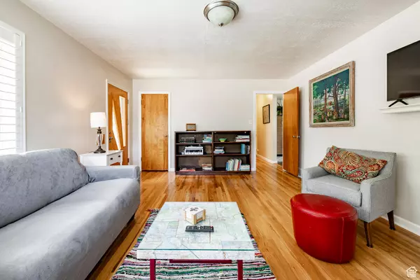 Bountiful, UT 84010,1795 S 50 W