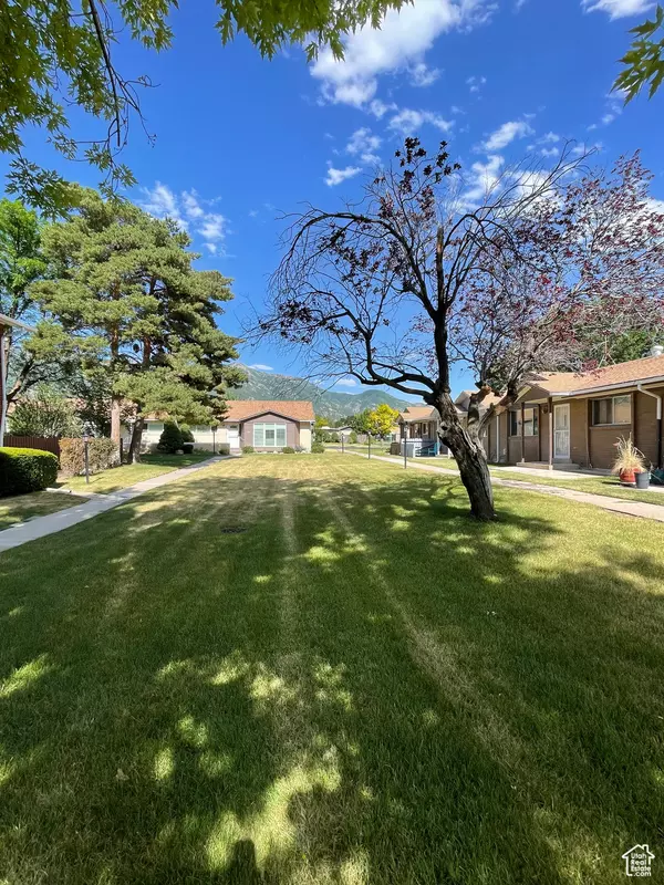 South Ogden, UT 84405,884 E 5575 S