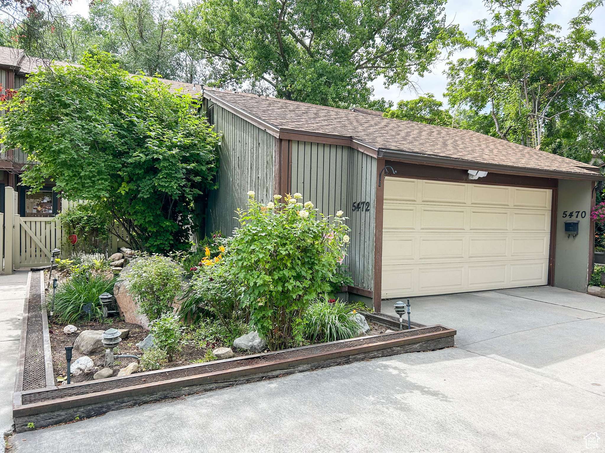 5472 S TONALEA DR, Murray, UT 84107