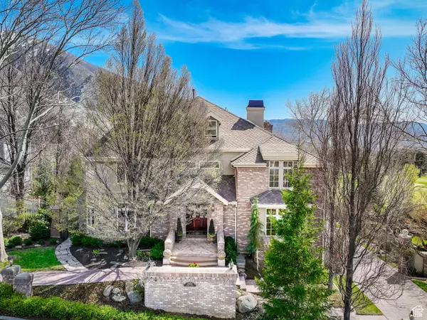 2058 E OAK MANOR DR, Sandy, UT 84092