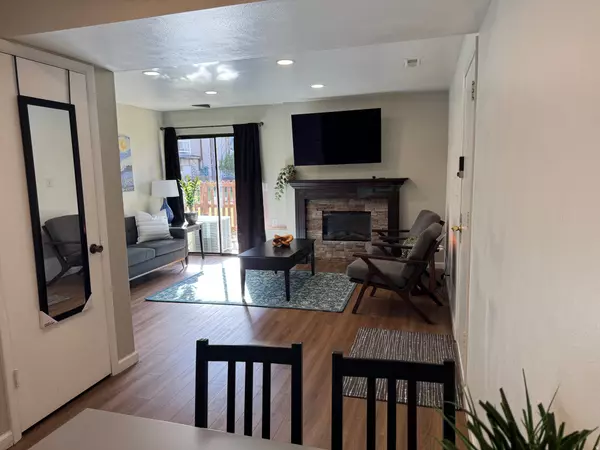 Centerville, UT 84014,88 W 50 S #A4