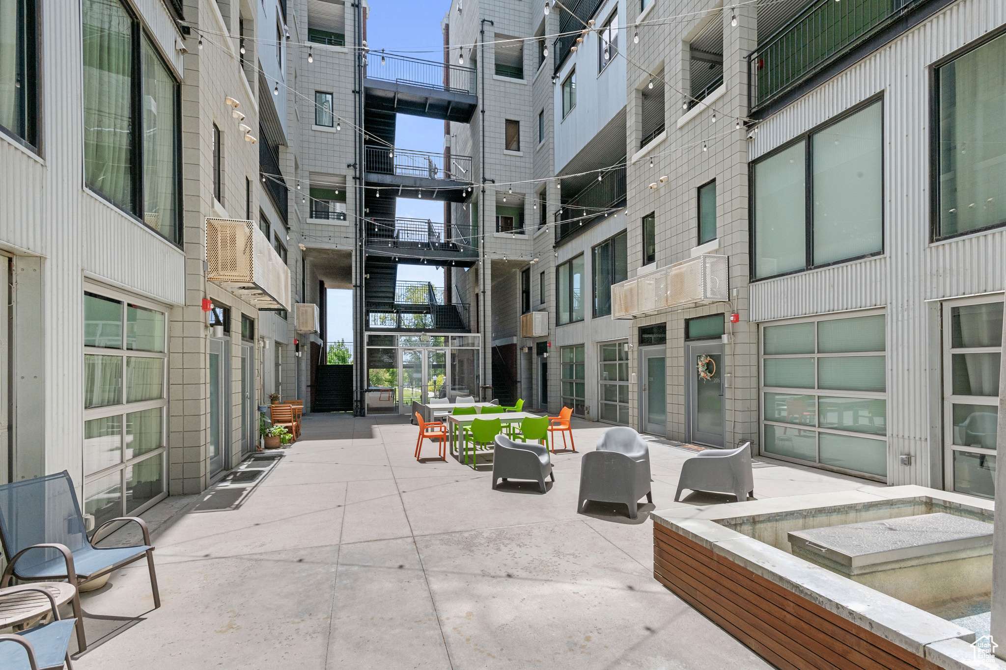 Salt Lake City, UT 84101,360 W 300 S #233