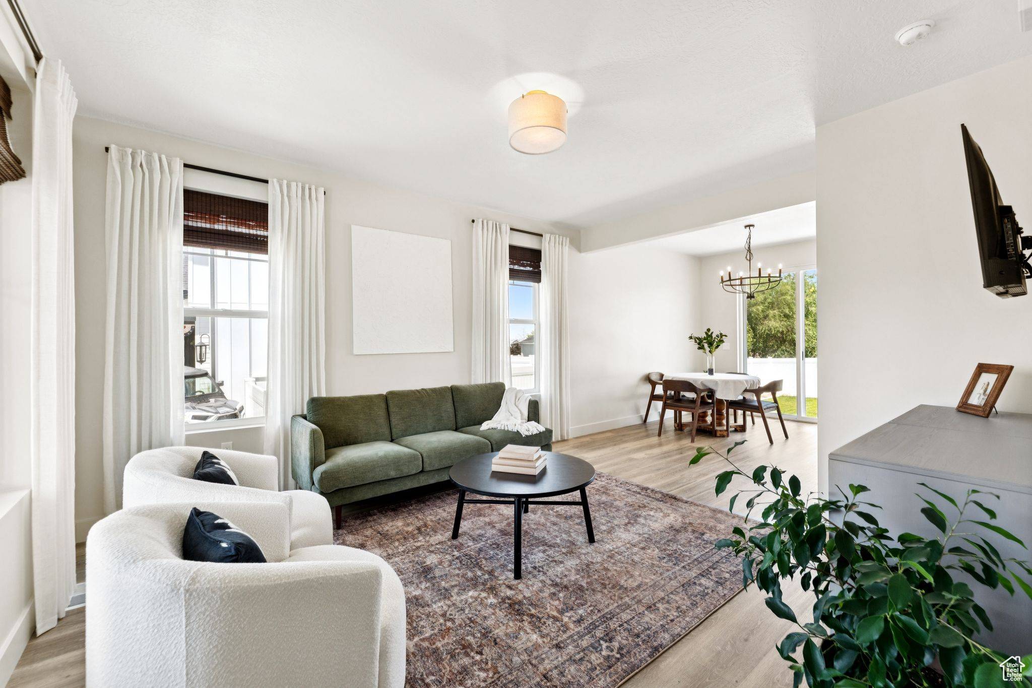 Tooele, UT 84074,579 E KINGS LNDG