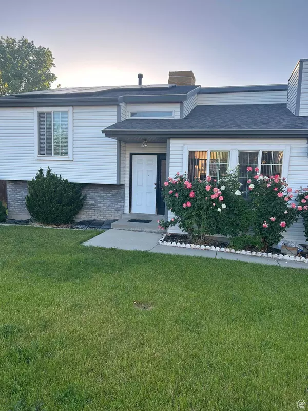 West Jordan, UT 84081,6437 S LOBELIA DR