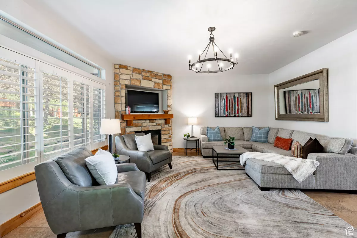 Park City, UT 84098,5596 N OSLO LN