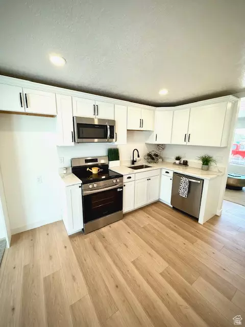 Magna, UT 84044,3066 S 8900 W