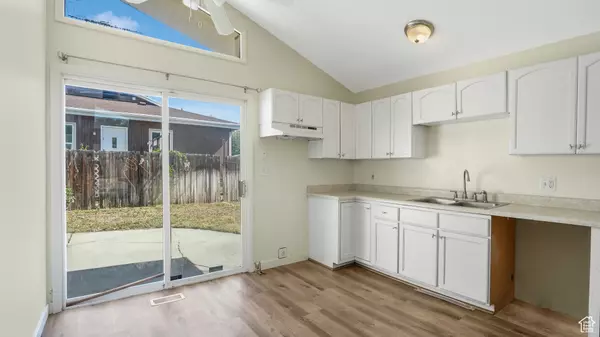 Salt Lake City, UT 84116,1888 W NEW YORK DR N