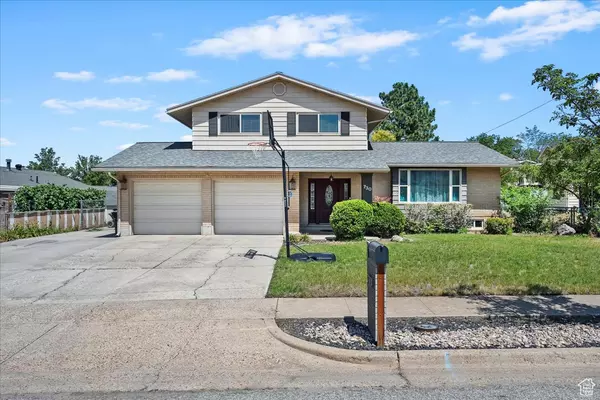 730 PANORAMA DR, South Ogden, UT 84403