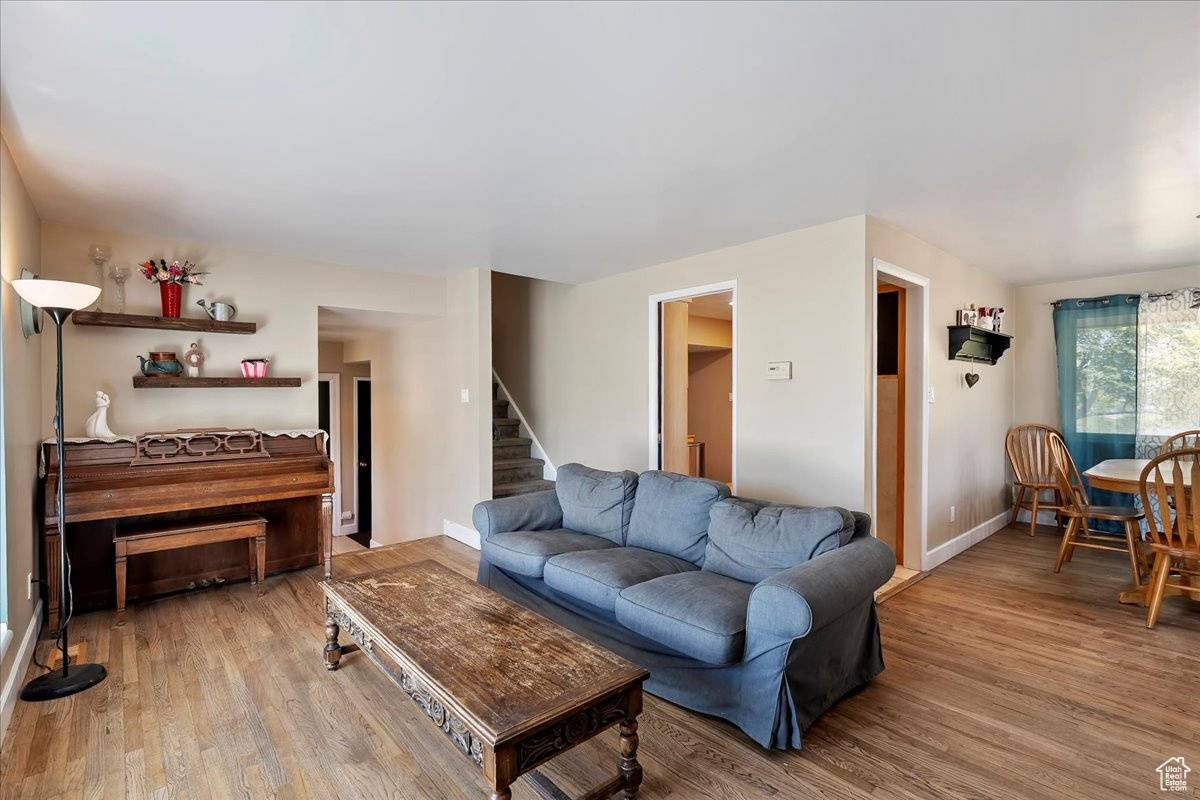 South Ogden, UT 84403,730 PANORAMA DR
