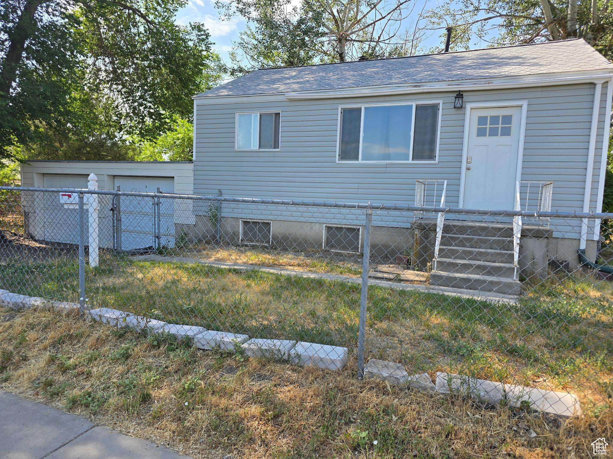 Salt Lake City, UT 84104,1083 W FREMONT AVE