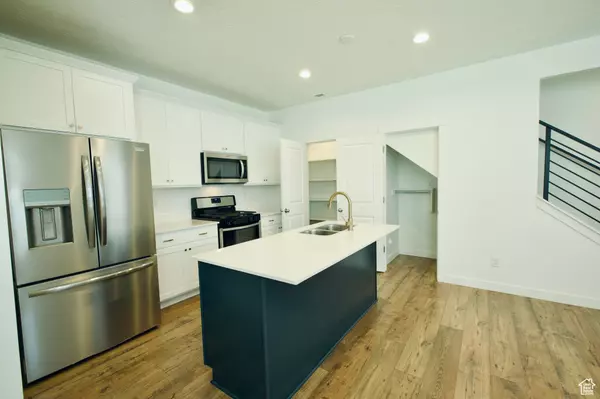 South Jordan, UT 84009,6669 W SKIP ROCK RD