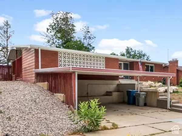 South Ogden, UT 84403,784 LAVINA DR